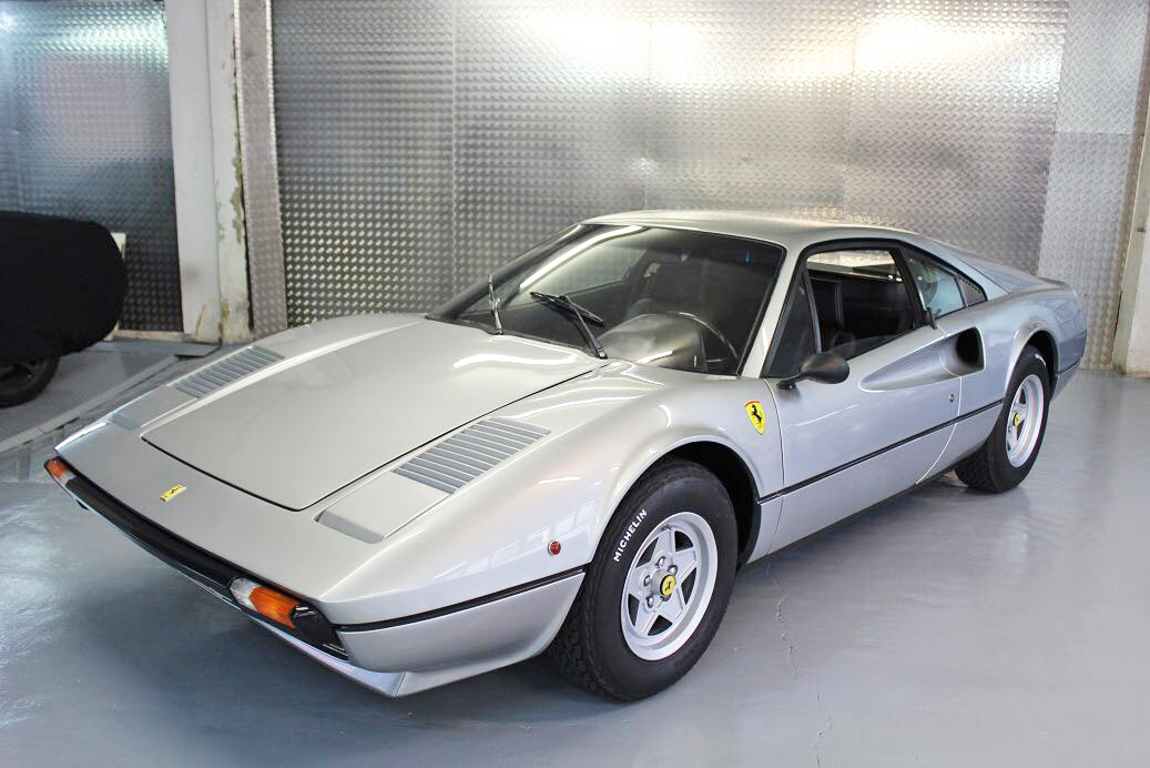 Ferrari 308 GTB, año 1976 Vetroresina fibra de vidrio.