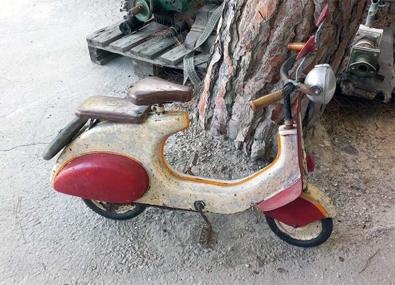 VESPA A PEDALES