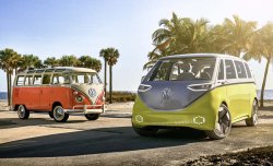 Volkswagen Showcar I.D. BUZZ und Volkswagen T1